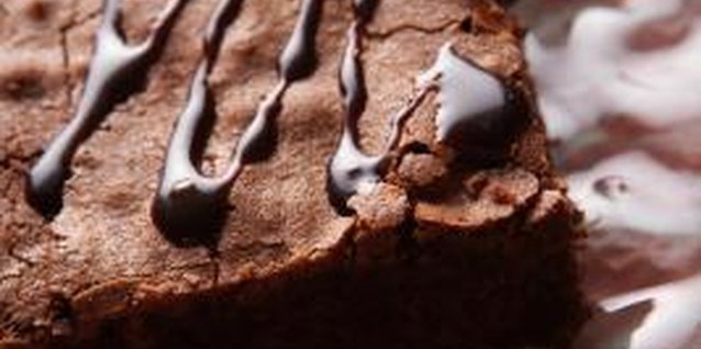 Jupiterimages/Photos.com/Getty Images Do you like fudgey or cakey brownies?
