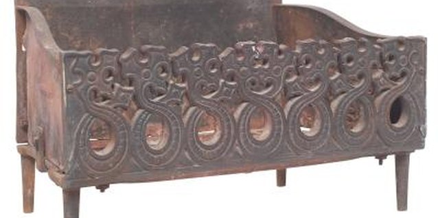 Hemera Technologies/PhotoObjects.net/Getty Images Antique cribs can be unsafe for babies.