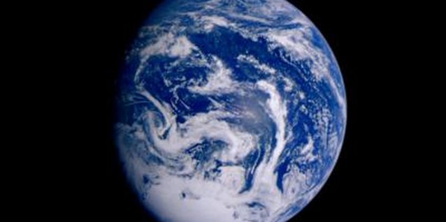 Thinkstock Images/Comstock/Getty Images Crafts can teach your child the order of the planets.