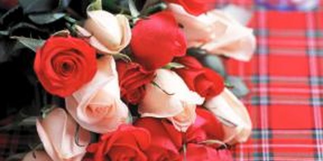 Jupiterimages/Photos.com/Getty Images A Valentine's Day centerpiece doesn't have to be flowers.