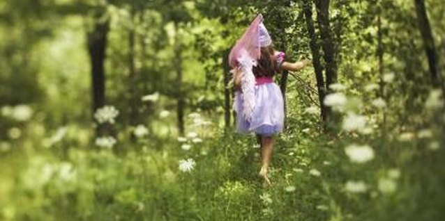 Jupiterimages, Brand X Pictures/Brand X Pictures/Getty Images Help your magical princess make her way home from her imaginary forest.