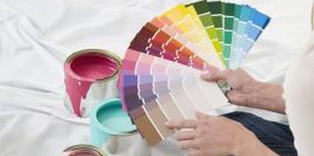 Jupiterimages/Goodshoot/Getty Images Consult color charts to find complementary hues.