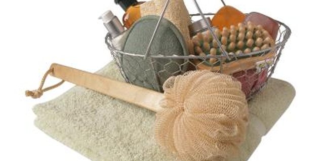 Stockbyte/Stockbyte/Getty Images Natural and syntheic loofahs need to be disinfected to remove bacteria.