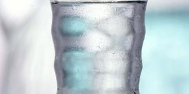 Jupiterimages/Comstock/Getty Images Water on the outside of the glass might mystify your preschooler.