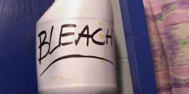 Thinkstock Images/Comstock/Getty Images Create bleach spots exactly where you want with a spray bottle.