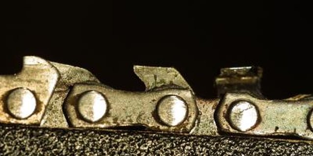 Hemera Technologies/AbleStock.com/Getty Images A chainsaw chain is sharp and dangerous and must be properly tightened for safety.