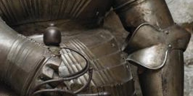 Medioimages/Photodisc/Photodisc/Getty Images A suit of armor is classic castle decor.
