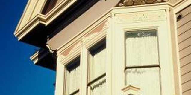 Jupiterimages/Photos.com/Getty Images A home's exterior color plays a major role in its curb appeal.