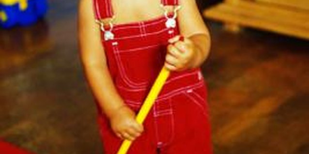 Thinkstock Images/Comstock/Getty Images Toddlers love to help out.
