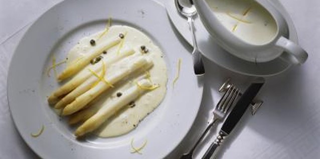 Eising/Photodisc/Getty Images From bechamel to brown gravy, granulated tapicoa thickens without prejudice.