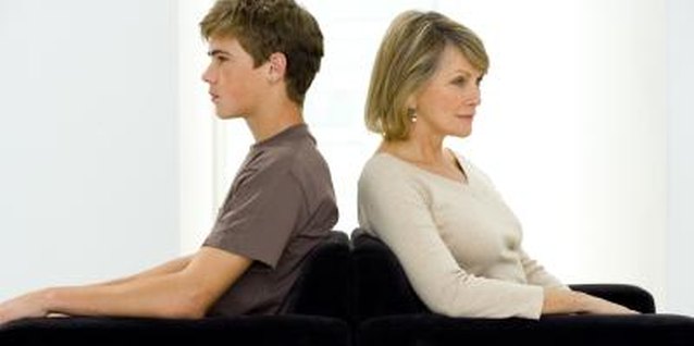 Jupiterimages/Pixland/Getty Images Make the effort to learn to stop arguing with your son.