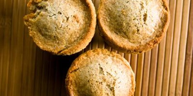 Jupiterimages/Photos.com/Getty Images Pancake muffins make a great breakfast on the go.