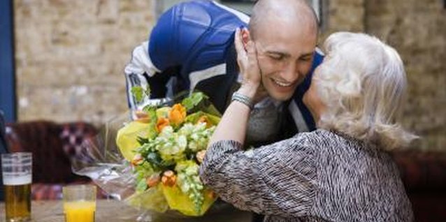 Jupiterimages/BananaStock/Getty Images Does your husband have trouble saying no to his mother?