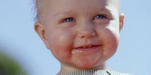 Brand X Pictures/Brand X Pictures/Getty Images A healthy diet helps your toddler maintain normal weight gain.