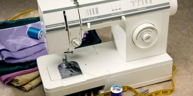 Jupiterimages/liquidlibrary/Getty Images A machine zigzag stitch makes quick work of sewing a braided rug.
