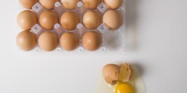 Jupiterimages/Pixland/Getty Images Eggs are a nutritious source of niacin.