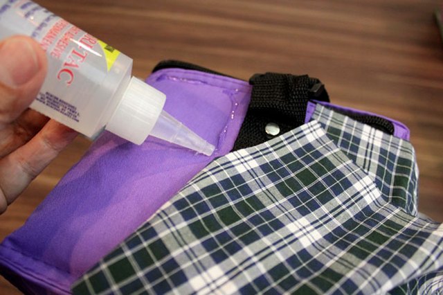 Glue fabric to lunch box