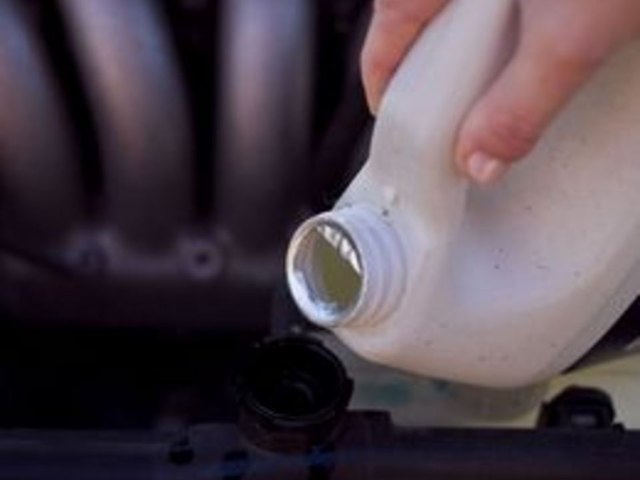 How to Check Engine Coolant Level