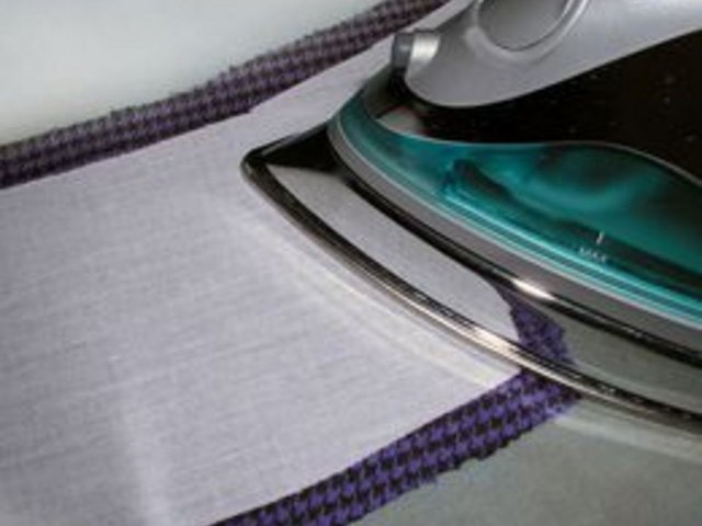 Press the interface onto one set of pieces.