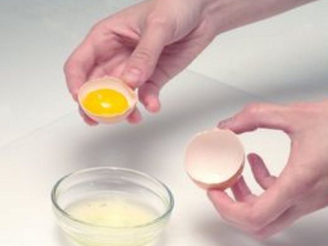 How to Separate Egg Whites