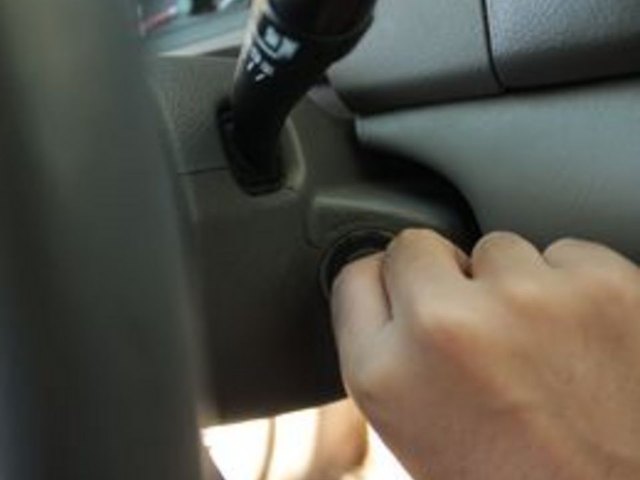 How to Turn Off the Maintenance Required Light on a Toyota Camry