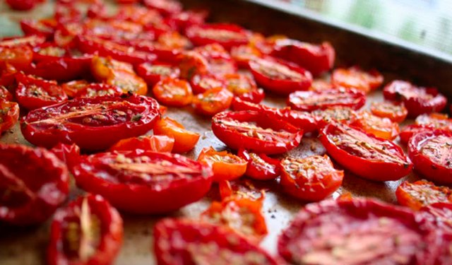 Preserve the essence of flavor in tomatoes for a cold winter.