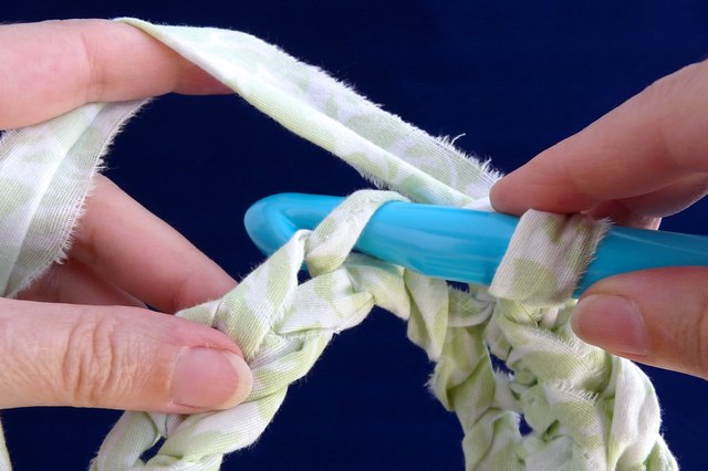 Crocheting into the base chain