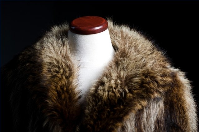 Remove Odor From a Fur Coat