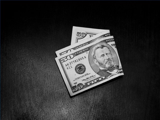 The average data processor earns $32K.