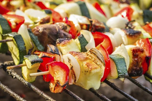 Skewers of fresh vegetables.
