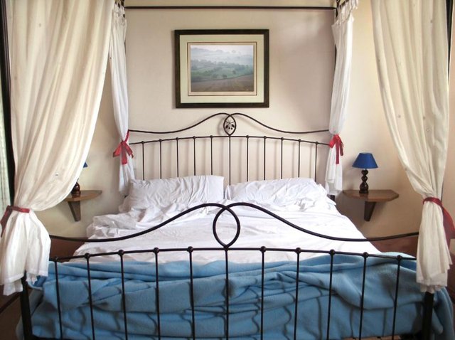 Metal frame bed.