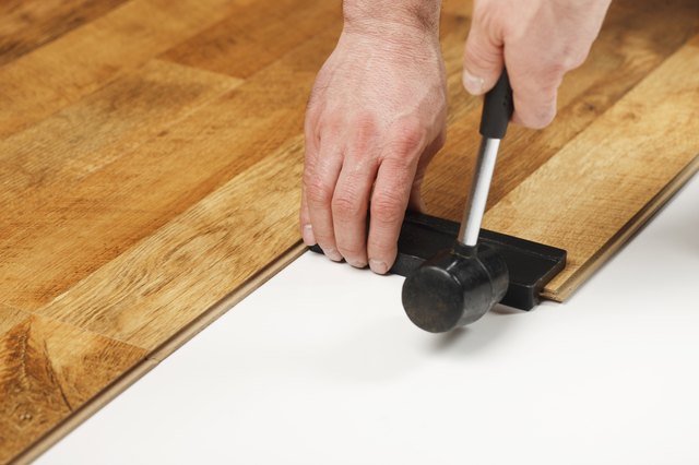 how to install laminate flooring ehow how to install laminate flooring ehow