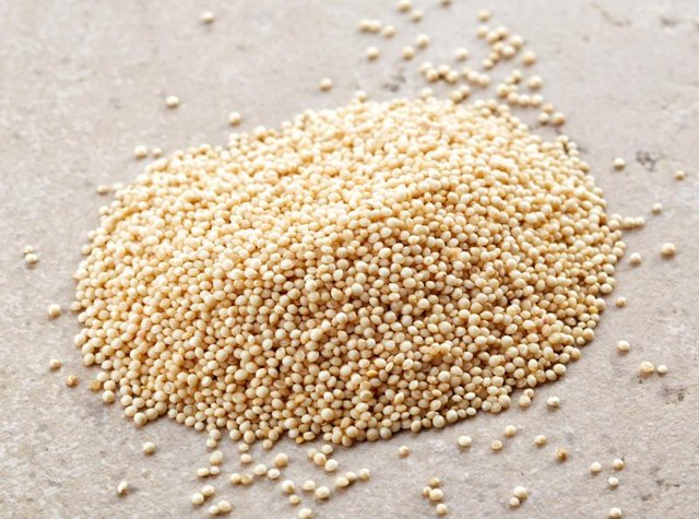 A pile of raw amaranth.