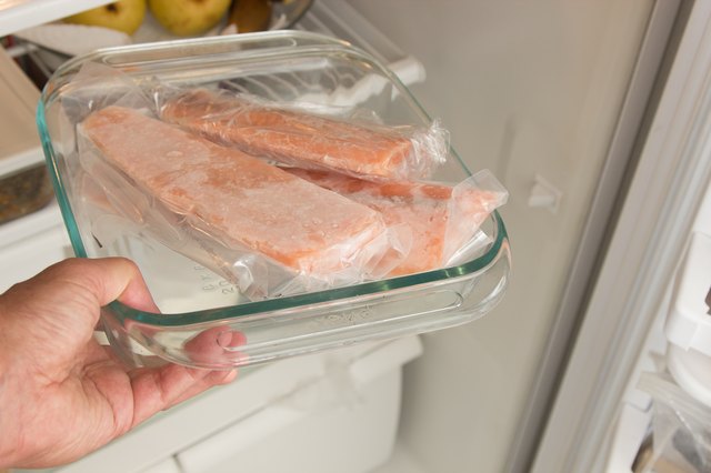 How To Properly Thaw Frozen Foods ~ Refrigerator, Cold Water, Or ...