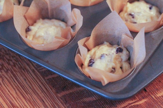 how-to-use-parchment-paper-as-cupcake-liners-with-pictures-ehow