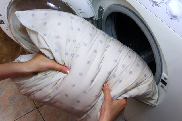 3-steps-how-to-wash-polyester-pillow-update-08-2024