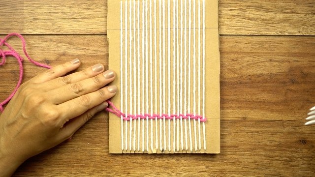 Weaving for Kids: DIY Twig Frame. Great for Tweens & Teens