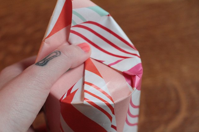 how-to-wrap-a-cylindrical-gift-with-pictures-ehow