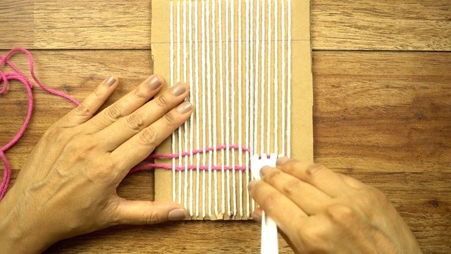 Weaving for Kids: DIY Twig Frame. Great for Tweens & Teens
