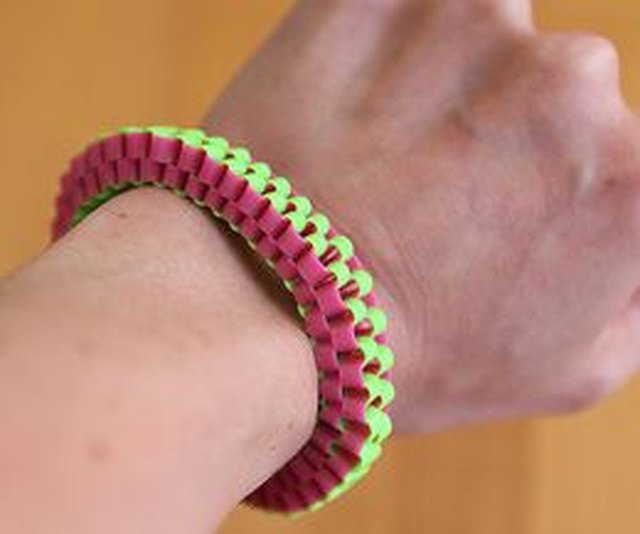 Lanyard bracelets are made with plastic lace. Lanyard bracelets are made with plastic lace.