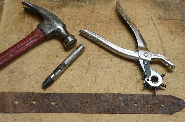 Cleanly punch holes in leatherwork with the right tools. Cleanly punch holes in leatherwork with the right tools.
