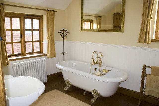 Keep it light to make diminutive cottage rooms seem spacious. Keep it light to make diminutive cottage rooms seem spacious.