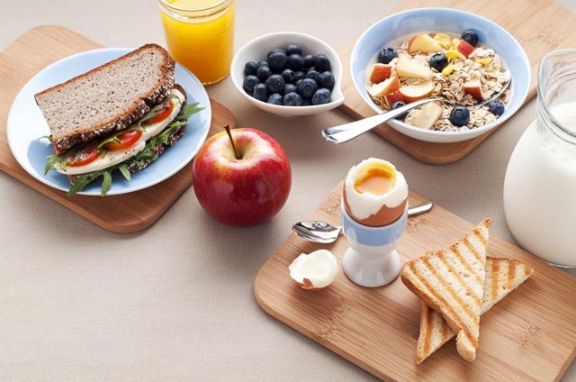 Balanced breakfast and lunch foods high in carbohydrates. Balanced breakfast and lunch foods high in carbohydrates.