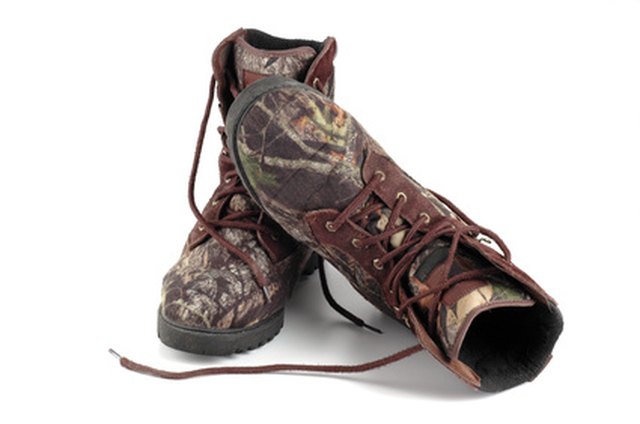 Breathe life into an old pair of leather boots with paint.
