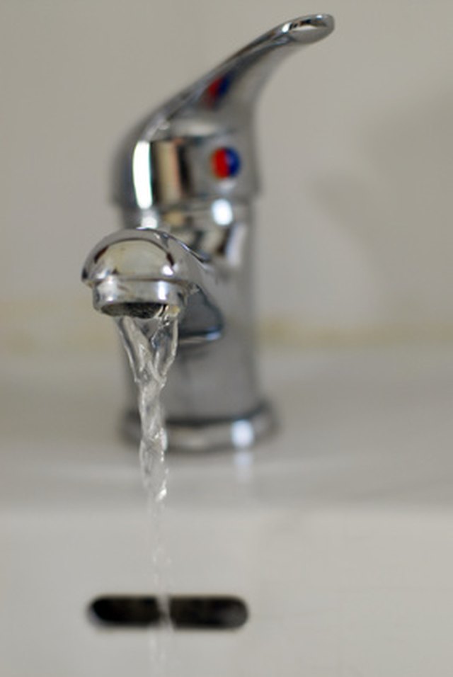 Play it safe and rinse stained clothing in cool water so the stain doesn't set.