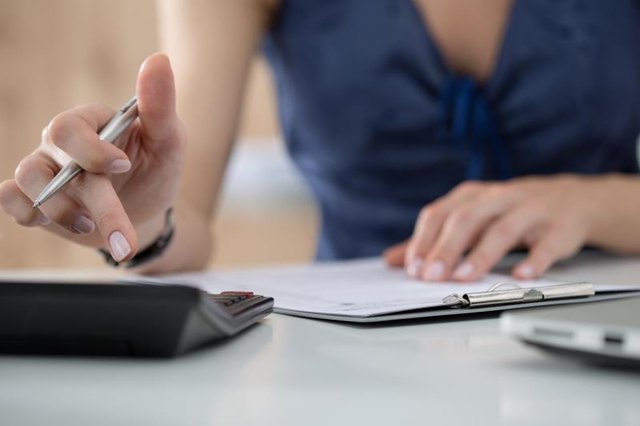 You'll need to keep calculating your calorie needs as you lose weight, or you'll plateau.