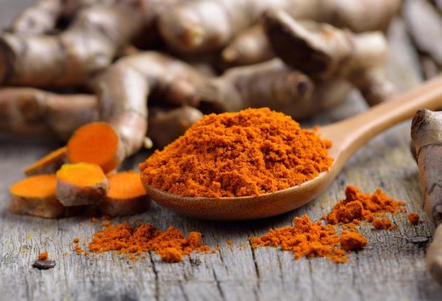 Whether you opt for fresh or dried turmeric, you'll get tons of antioxidants