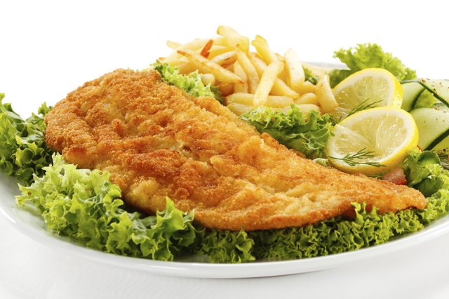Reheat fried fish to enjoy delicious leftovers.