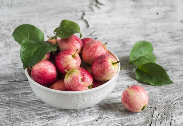 Keep it simple with apples, a nutritious, filling snack.