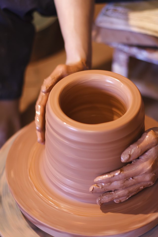 Pottery is another traditional eighth anniversary gift.